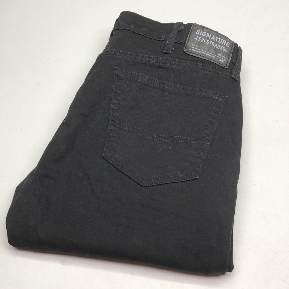 LIKE NEW LEVI SIGNATURE BLACK S61 RELAXED FIT JEANS 38x30 ⭐️